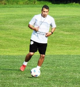 Coach Luis Montes